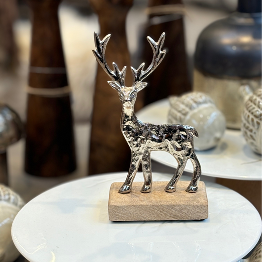 Hirsch auf Holz Fuß silber