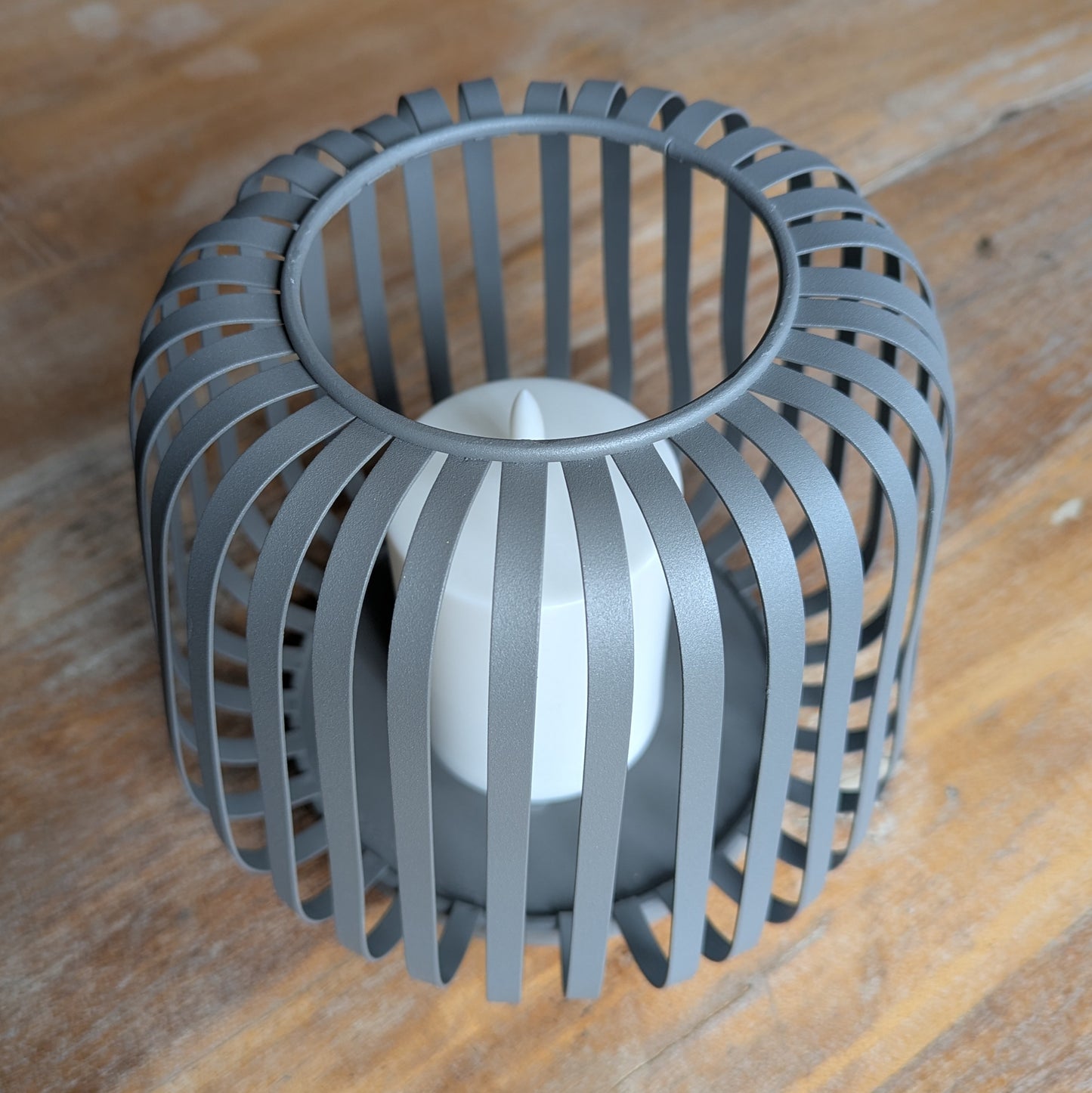 Outdoor Laterne mit Solar LED Kerze grau
