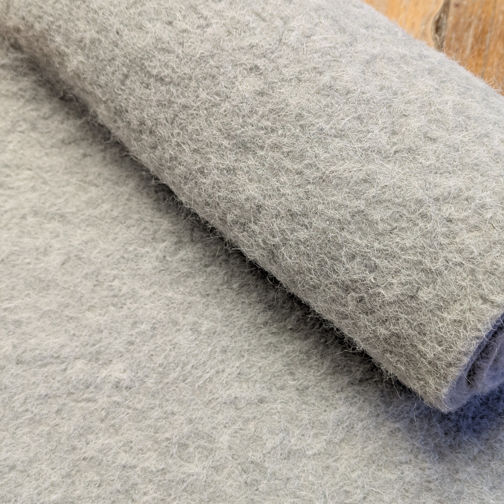 Detailaufnahme Tischläufer Felly hellgrau